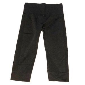 Lululemon Charcoal Gray Cropped Pant
